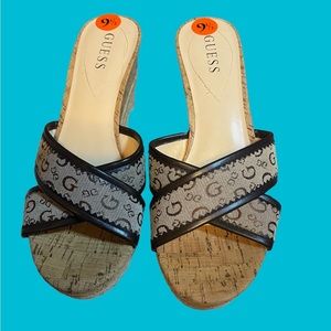 SZ 9.5 GUESS CORK WEDGE SANDLES